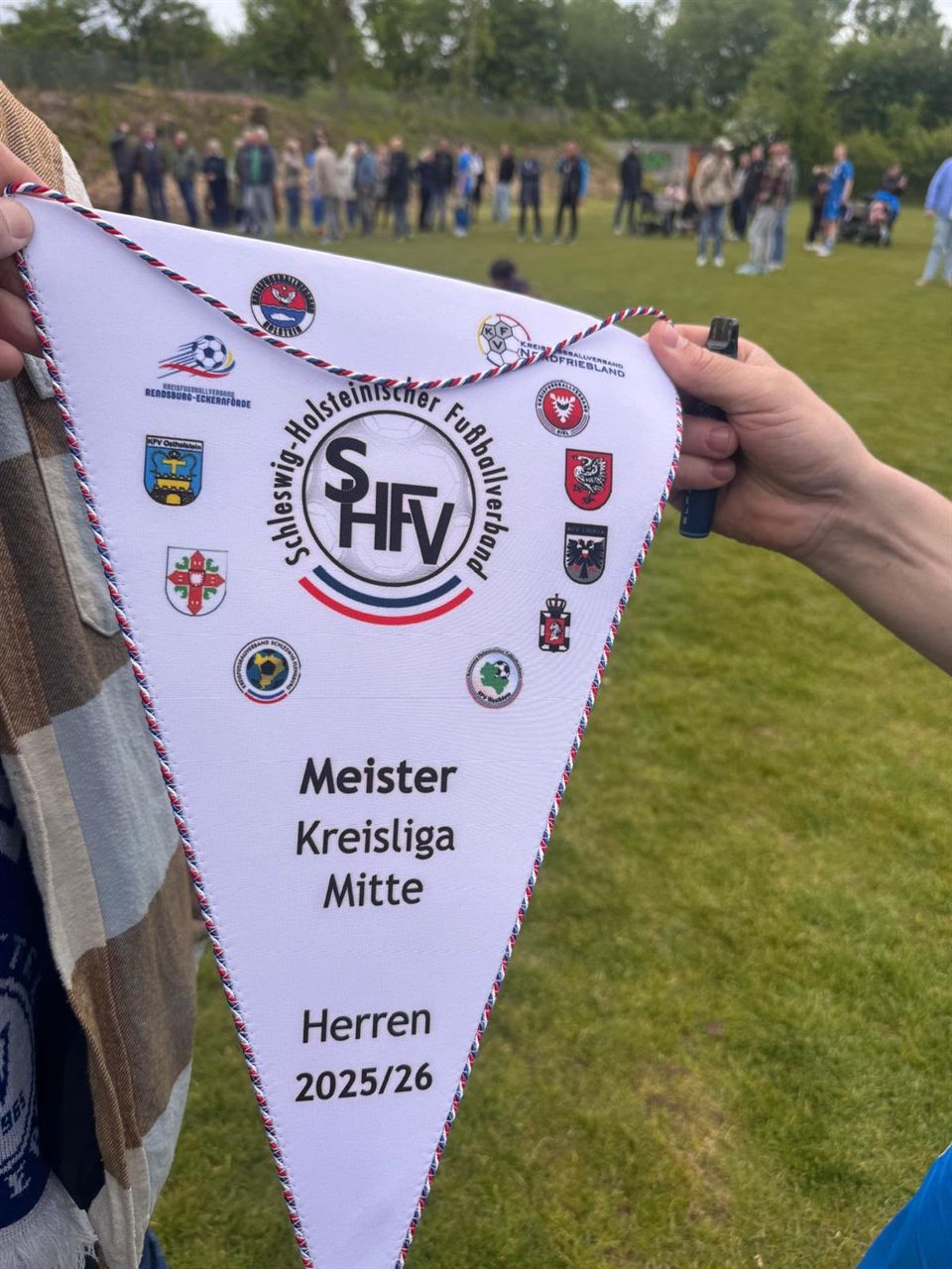 Wimpel des Schleswig-Holsteinischen Fußballverbandes: Meister Kreisliga Mitte, Herren 2025/26